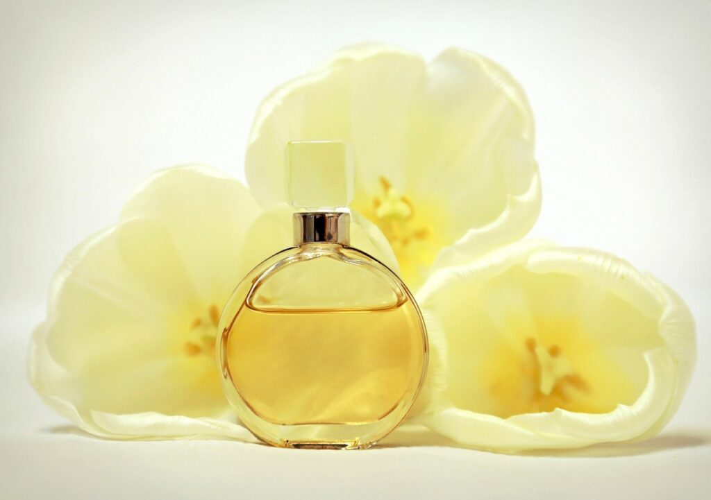 Hebe perfumy damskie – najpiękniejsze zapachy