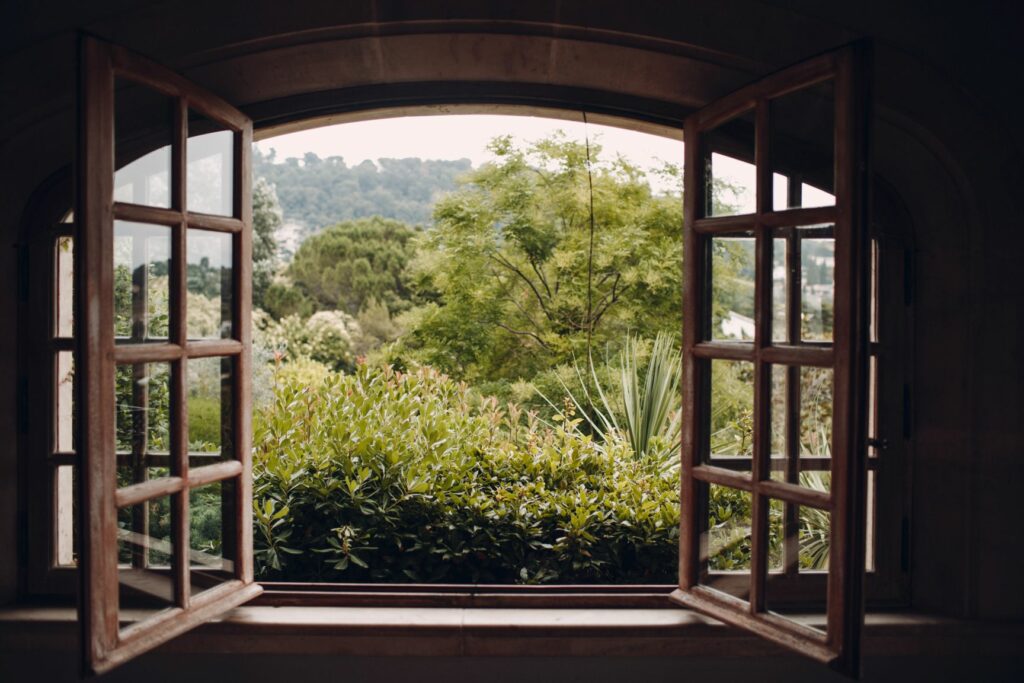 Okna drewniane – naturalny wybór dla Twojego domu